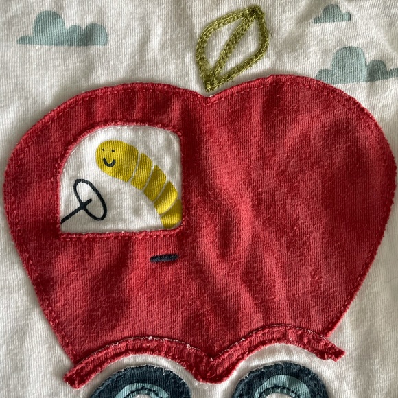 Gap onesie - Picture 2 of 3